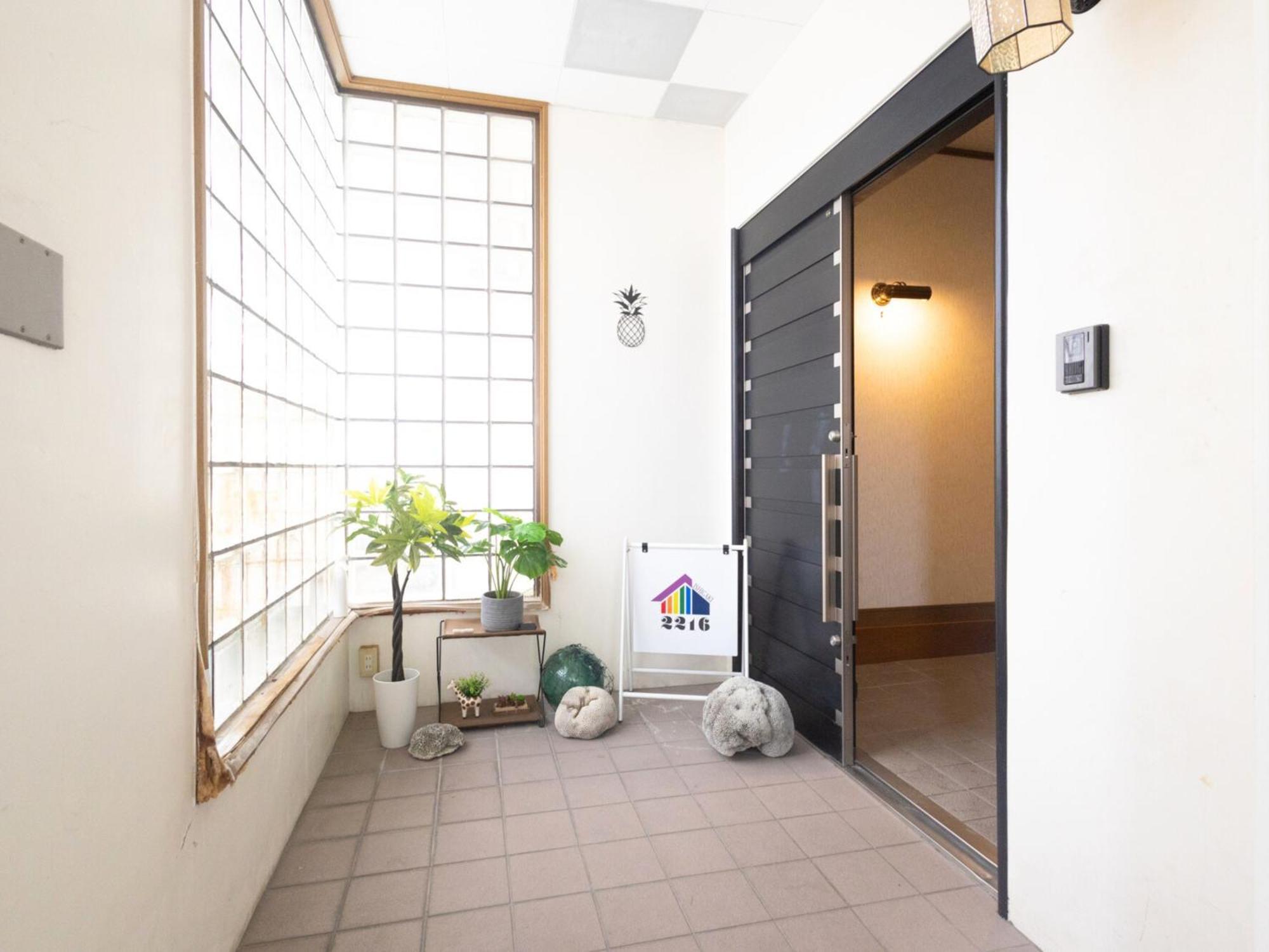 石垣島グループの宿 2216 にじいろ ユーグレナモール内 Hébergement de vacances